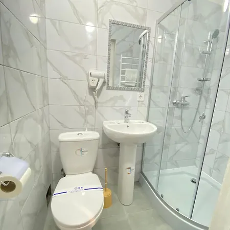 лісапед на зустрічній Otel Lviv