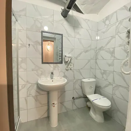 лісапед на зустрічній Otel Lviv