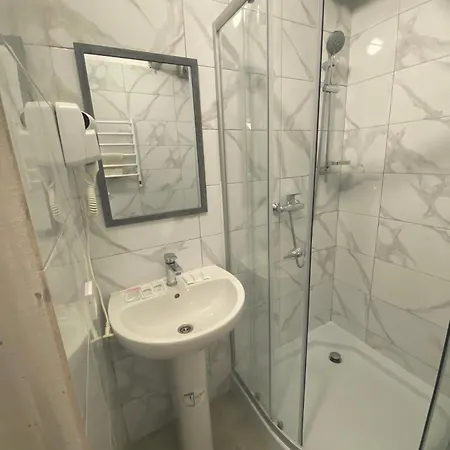 Hotel лісапед на зустрічній