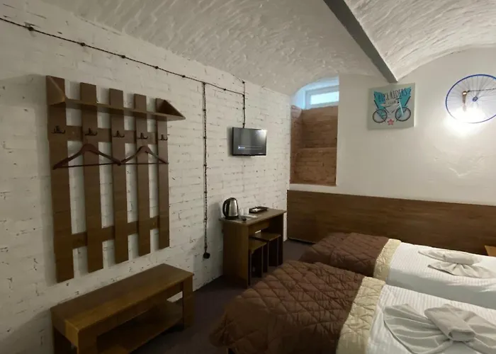 лісапед на зустрічній Hotel